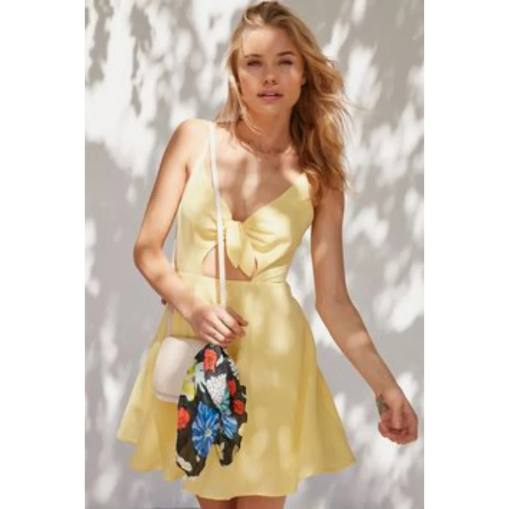 Urban Outfitters - Kimchi Blue fit&flare dress S-4 - Picture 1 of 6